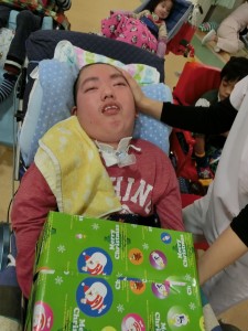 平成26年12月22日　カデナクリニックさん慰問CIMG1549